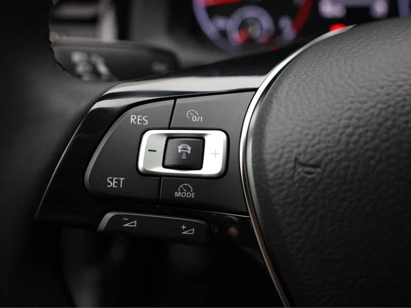 VOLKSWAGEN Polo (2019) — foto 6 van 19