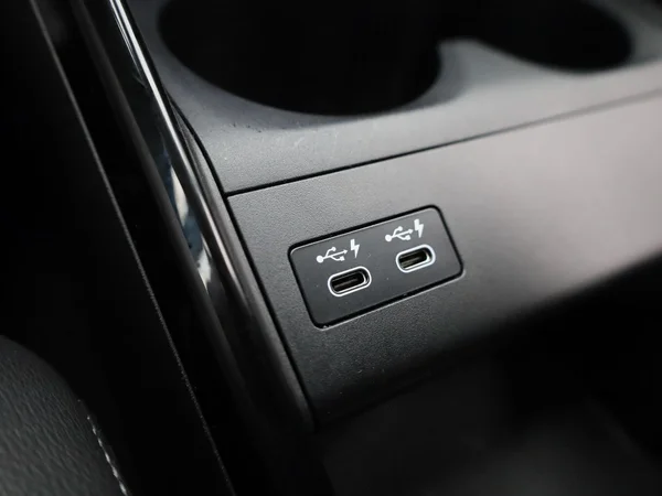 BMW 2 Reeks (2023) — foto 30 van 49