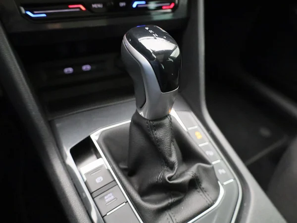 Volkswagen Tiguan (2022) — foto 20 van 48