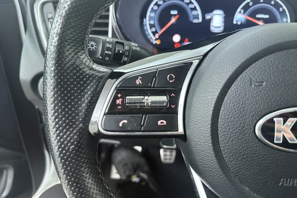 Kia ProCeed (2021) — foto 6 van 22