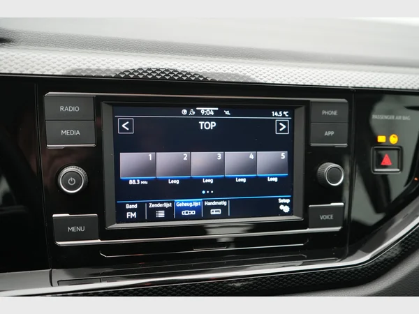 VOLKSWAGEN Polo (2023) — foto 11 van 25