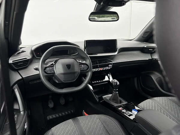 Peugeot 2008 (2025) — foto 2 van 18