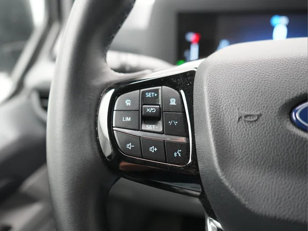 FORD Transit Custom 300L Fou Lwb Diesel (2024) — foto 20 van 47
