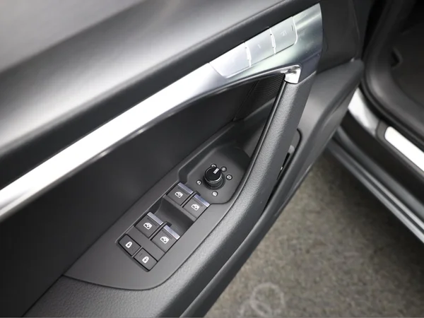 AUDI A6 SW PHEV (2022) — foto 7 van 25