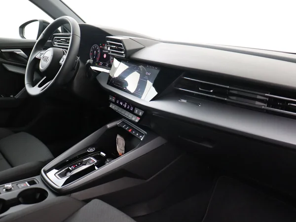 AUDI A3 Sportback (2025) — foto 12 van 18