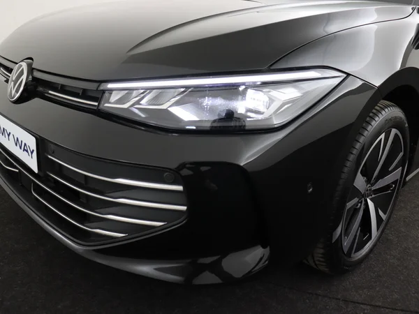 VOLKSWAGEN Passat SW (2025) — foto 10 van 19
