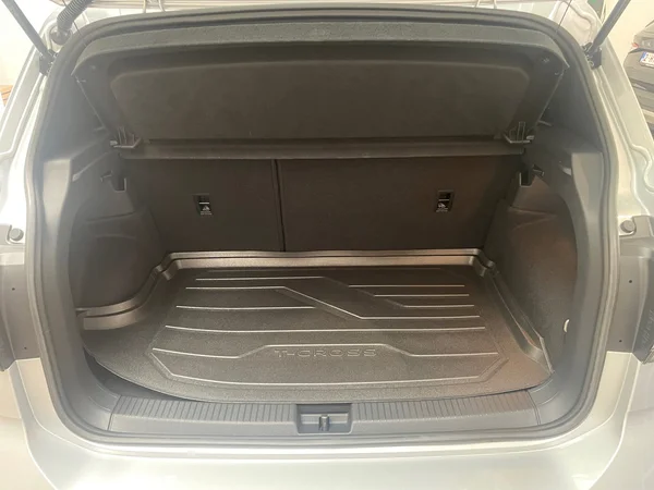 VOLKSWAGEN T-Cross (2025) — foto 2 van 15