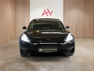 Tesla Model-3 6bdad6d5-3e5b-43de-80fd-e905f3add2d7