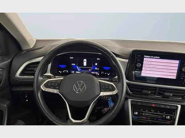 Volkswagen T-Roc (2022) — foto 3 van 15