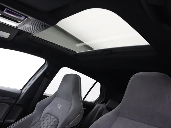 VOLKSWAGEN Golf VIII (2023) — foto 13 van 20
