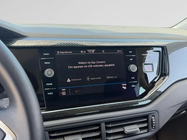VOLKSWAGEN Polo (2023) — foto 5 van 21