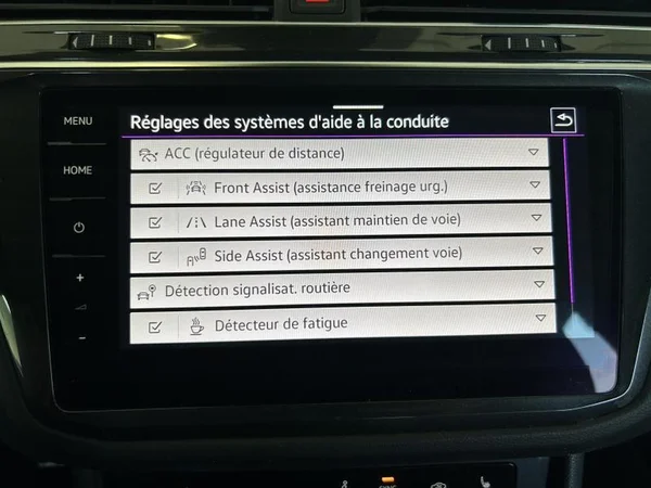 VOLKSWAGEN Tiguan (2024) — foto 18 van 37