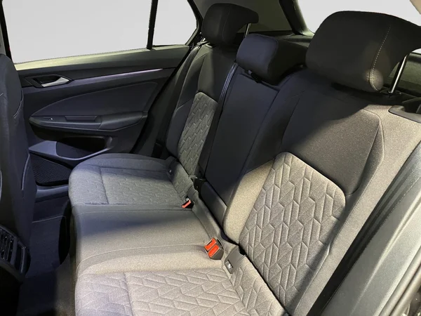 VOLKSWAGEN Golf VIII (2025) — foto 4 van 13