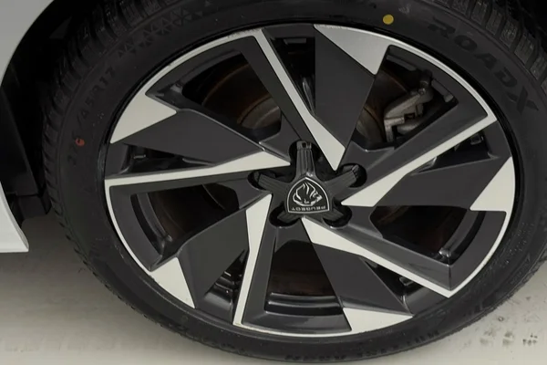 Peugeot 308 PHEV (2024) — foto 18 van 31