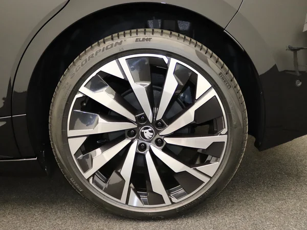 SKODA Enyaq Coupé (2025) — foto 23 van 23