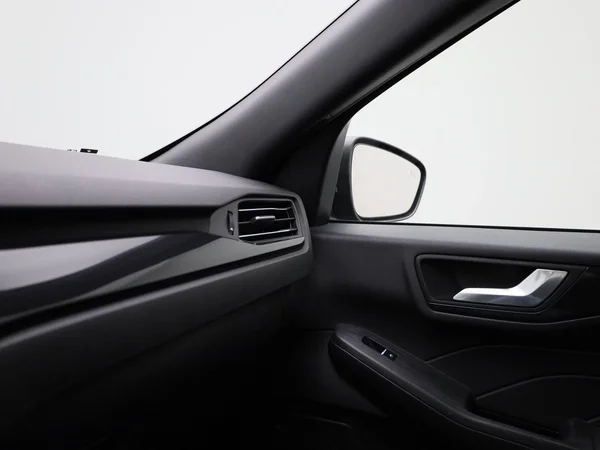 Ford Kuga (2022) — foto 24 van 49