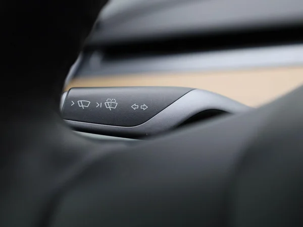 Tesla Model Y (2022) — foto 17 van 41
