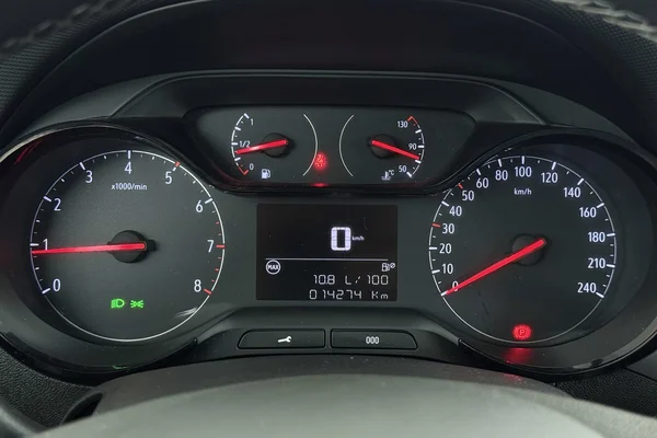 Opel Crossland (2022) — foto 3 van 26