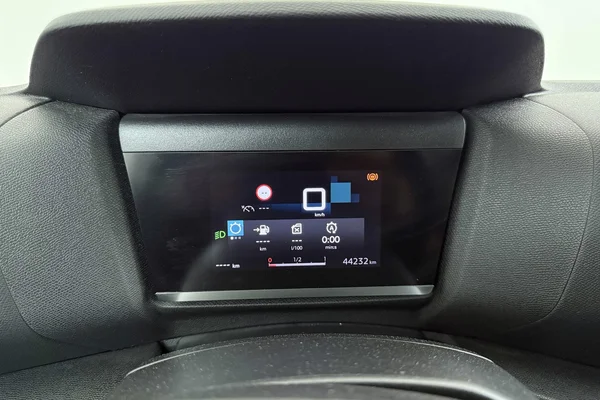 Citroen C4 (2024) — foto 8 van 30