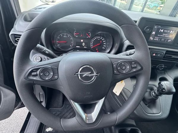 Opel Combo (2023) — foto 7 van 27