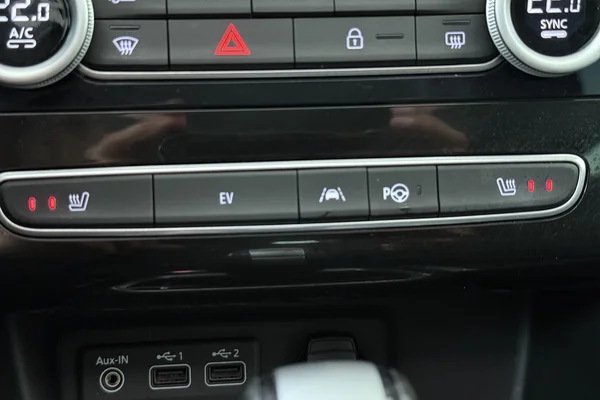 Renault Megane SW Phase II E-TECH (PHEV) (2021) — foto 8 van 24