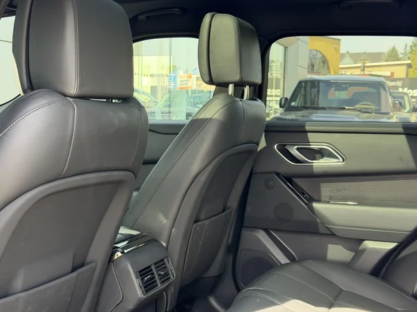 Land Rover Range Rover Velar (2024) — foto 6 van 28