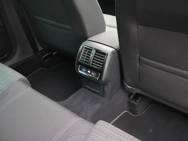 Volkswagen Passat (2020) — foto 4 van 33