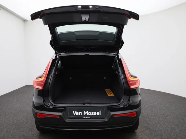 Volvo EX40 (2023) — foto 3 van 39