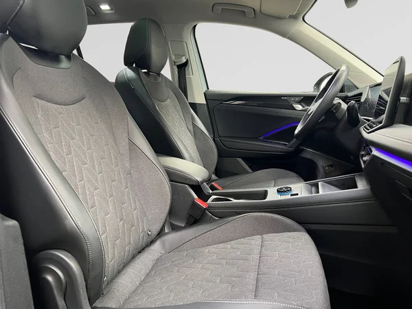 VOLKSWAGEN Tiguan (2024) — foto 5 van 20