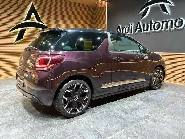 Ds Automobiles (2017) — foto 14 van 22