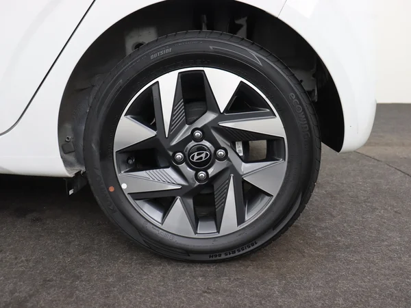 HYUNDAI i10 (2025) — foto 7 van 25