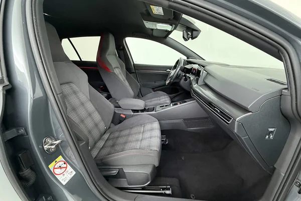 Volkswagen Golf VIII GTI (2020) — foto 5 van 34