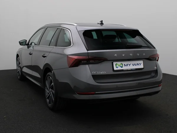 SKODA Octavia Combi (2025) — foto 15 van 27