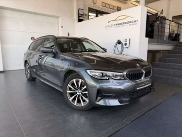 BMW 3 Serie bcfb770d-5284-45df-81ed-5d678c0e56f2