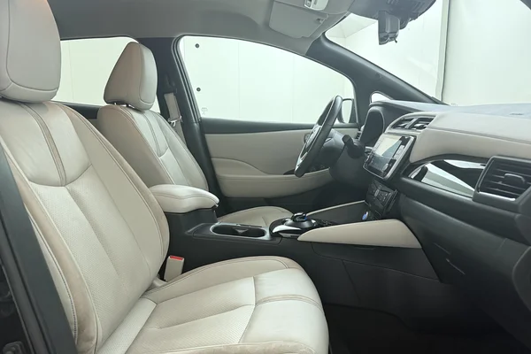 Nissan Leaf E+ (2022) — foto 21 van 23