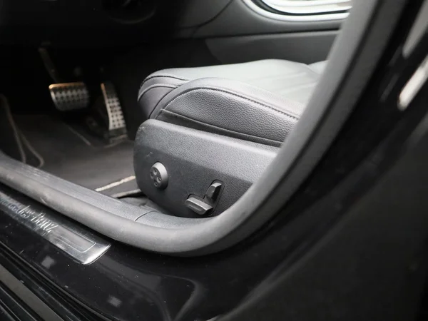 Mercedes-Benz C-Klasse (2022) — foto 31 van 54