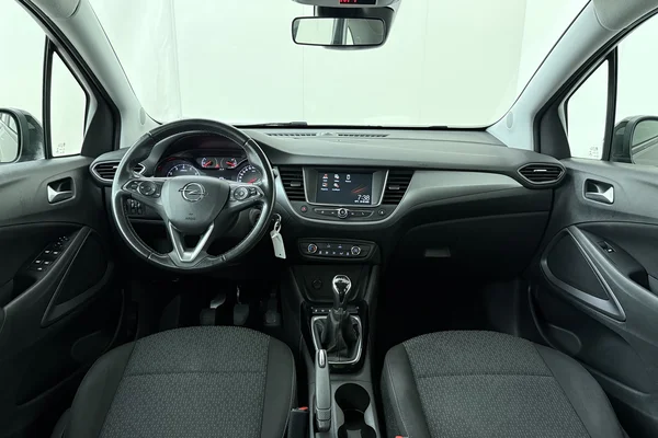 Opel Crossland (2022) — foto 27 van 27
