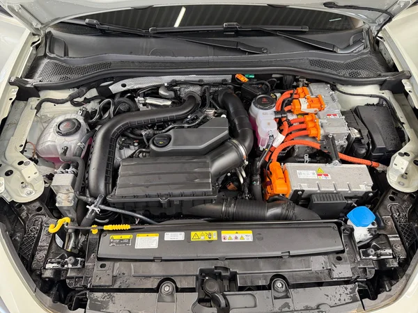 CUPRA Leon ST e-Hybrid (PHEV) (2026) — foto 14 van 24