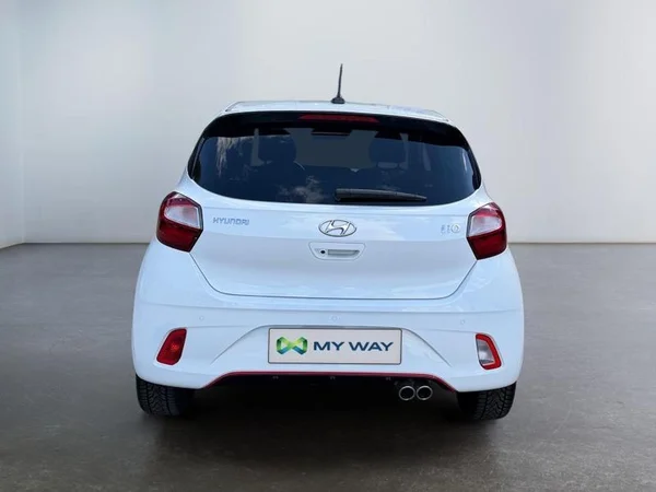 HYUNDAI i10 (2022) — foto 29 van 31