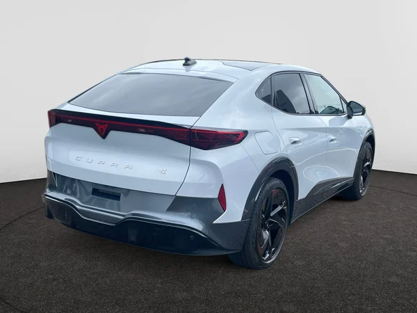 CUPRA Tavascan (2024) — foto 9 van 20