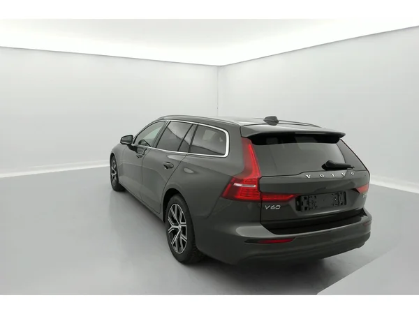 VOLVO V60 (2023) — foto 32 van 36