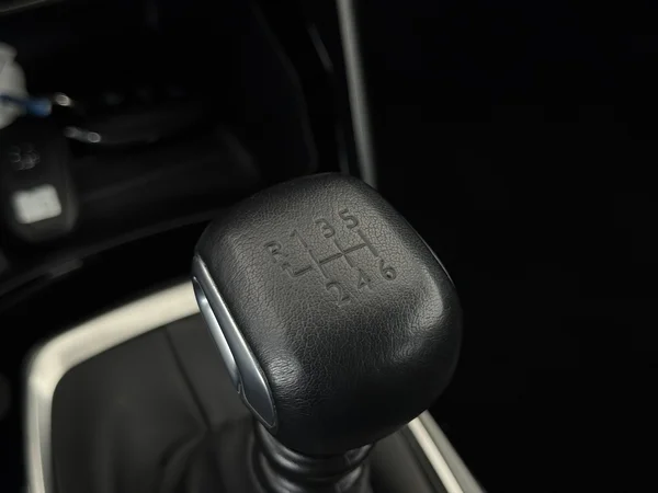 PEUGEOT 208 (2023) — foto 4 van 27