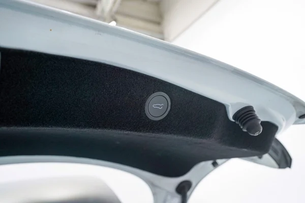 Tesla Model 3 (2023) — foto 8 van 49