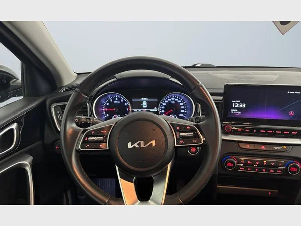 Kia XCEED (2023) — foto 3 van 25