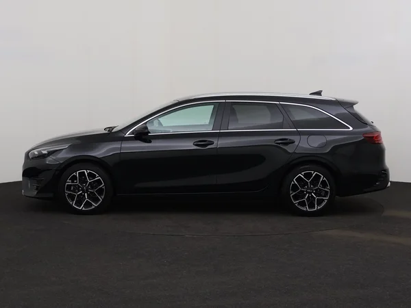 KIA Cee'd (2025) — foto 12 van 28