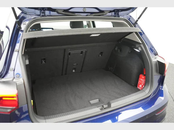 VOLKSWAGEN Golf VIII (2023) — foto 19 van 30