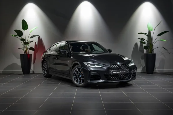 BMW 4 Reeks (2023) — foto 23 van 36