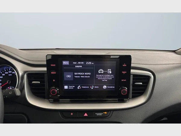 Kia CEED (2023) — foto 5 van 15
