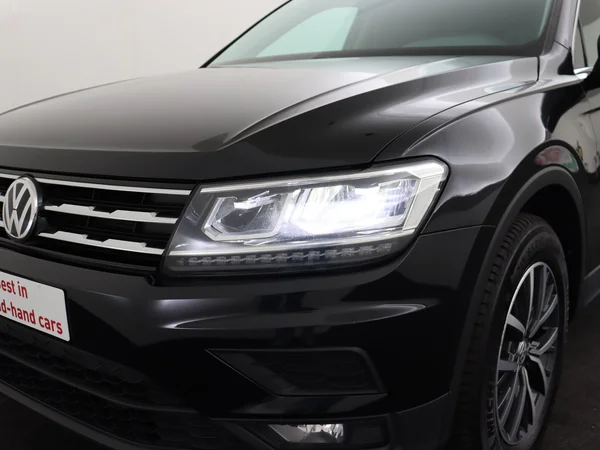 VOLKSWAGEN Tiguan (2019) — foto 21 van 28
