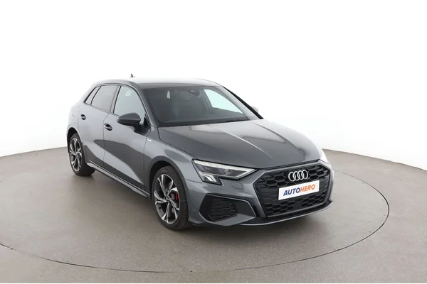 Audi A3 (2022) — foto 14 van 16